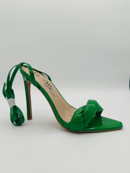 "Poison Ivy" Strapped Heels